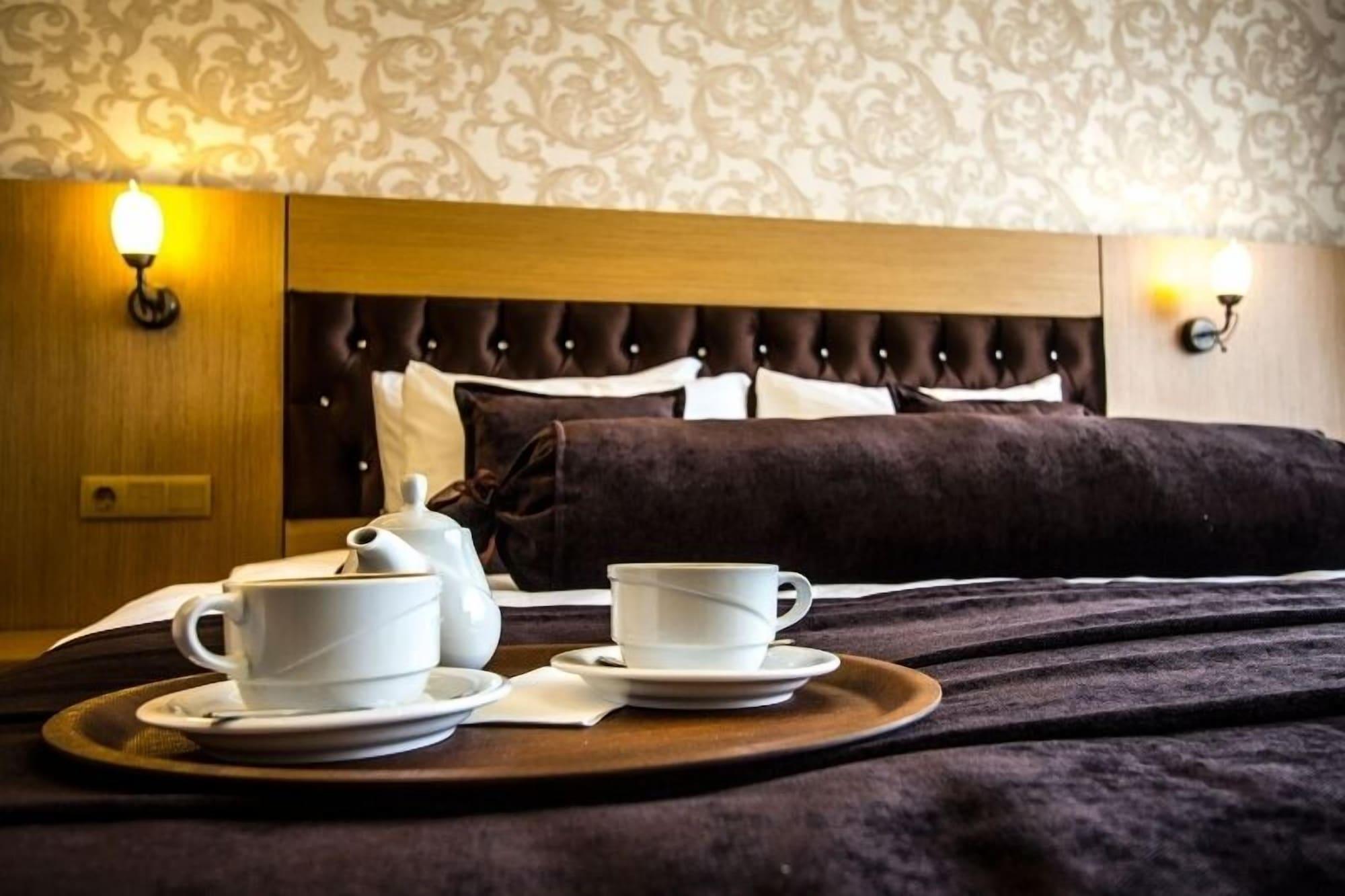Soylu Hotel โบลู ภายนอก รูปภาพ