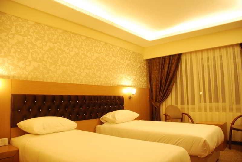 Soylu Hotel โบลู ภายนอก รูปภาพ