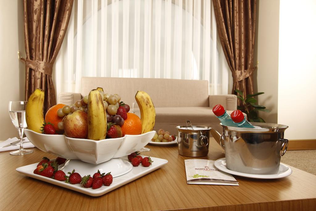 Soylu Hotel โบลู ภายนอก รูปภาพ